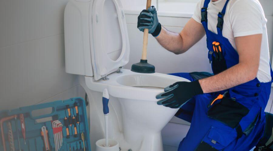 Expert burst pipe repair services in Oak Grove, KY